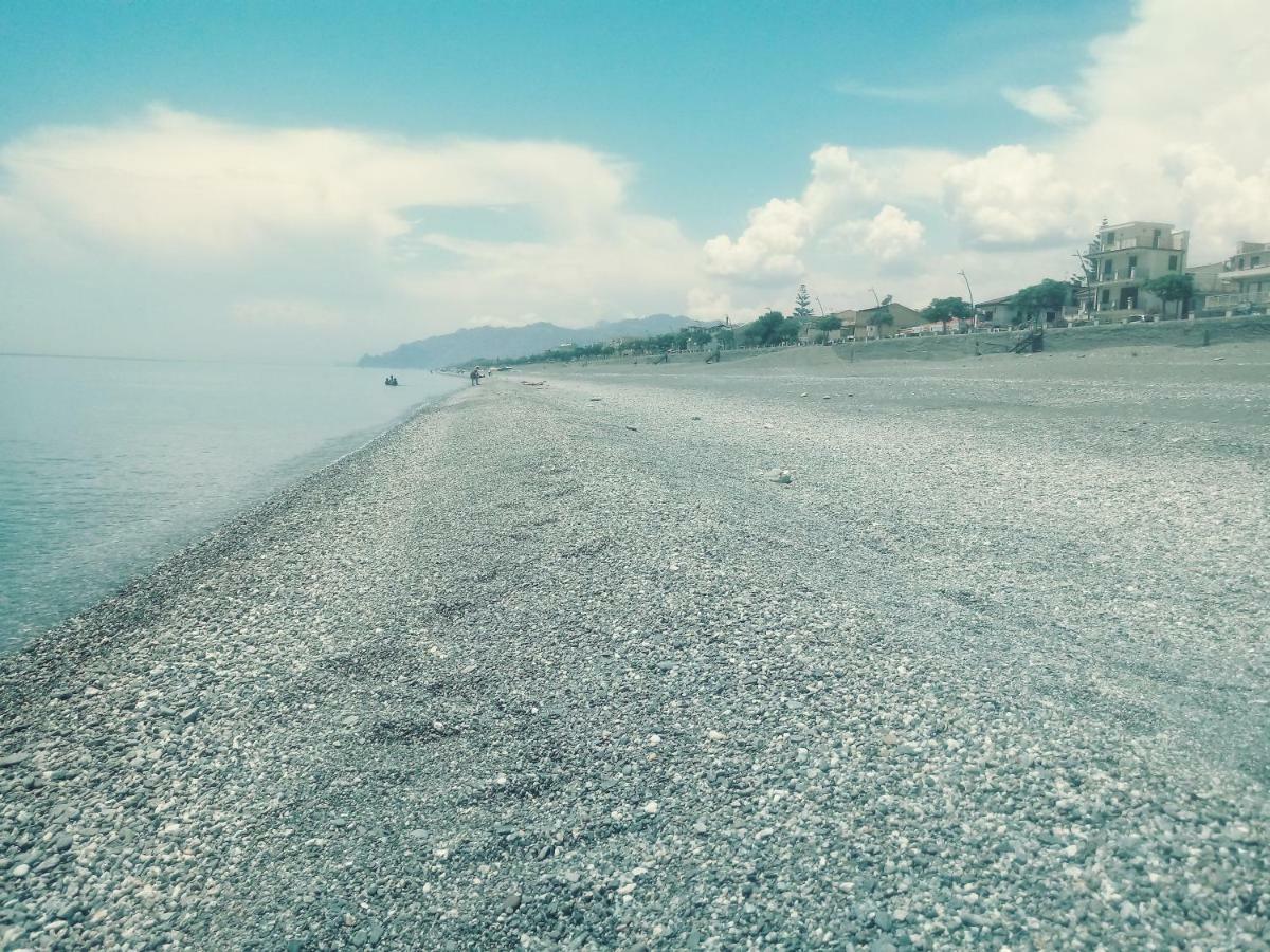 Centrocitta Beach Roccalumera Buitenkant foto